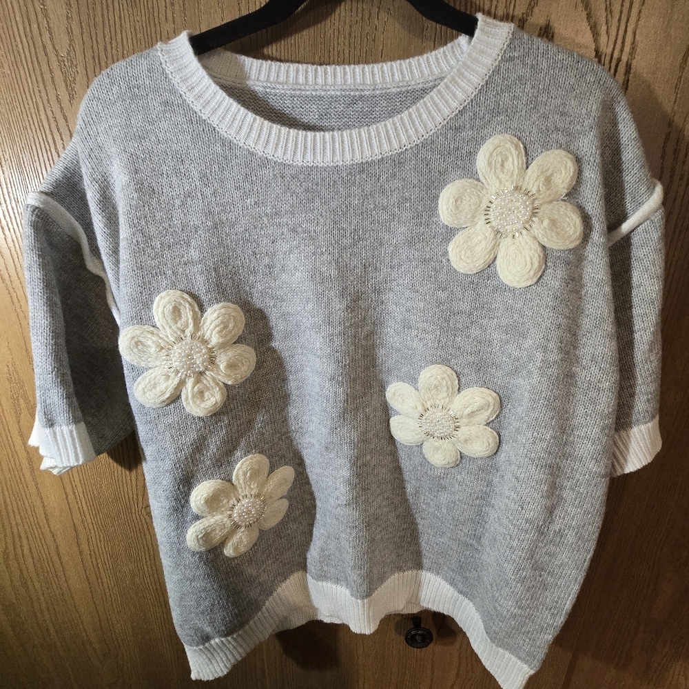 Gray Floral Knit Top